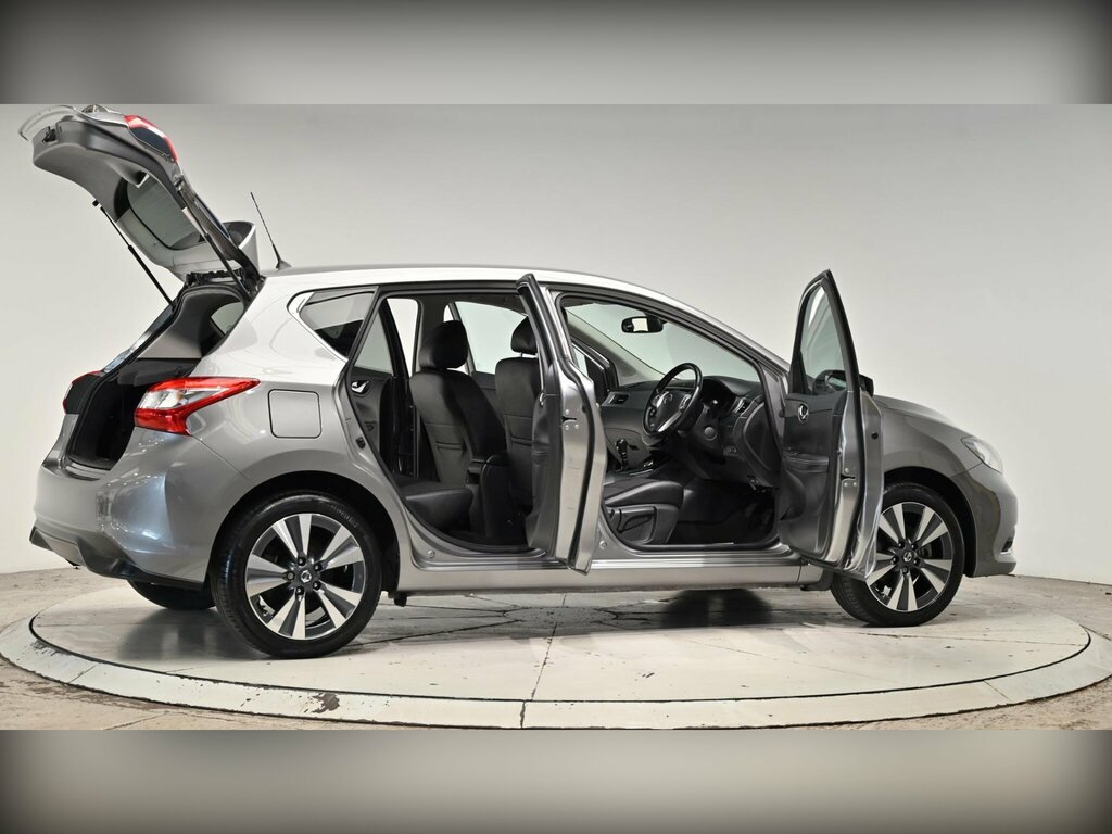 Nissan Pulsar Hatchback Grey #72
