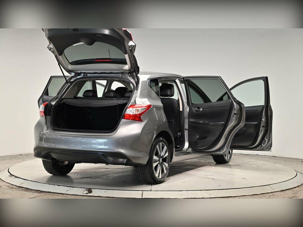 Nissan Pulsar Hatchback Grey #68
