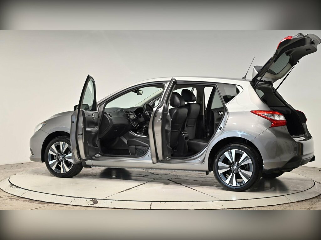 Nissan Pulsar Hatchback Grey #59