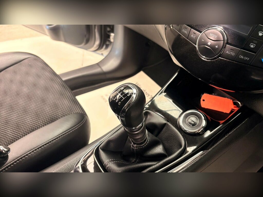 Nissan Pulsar Hatchback Grey #94