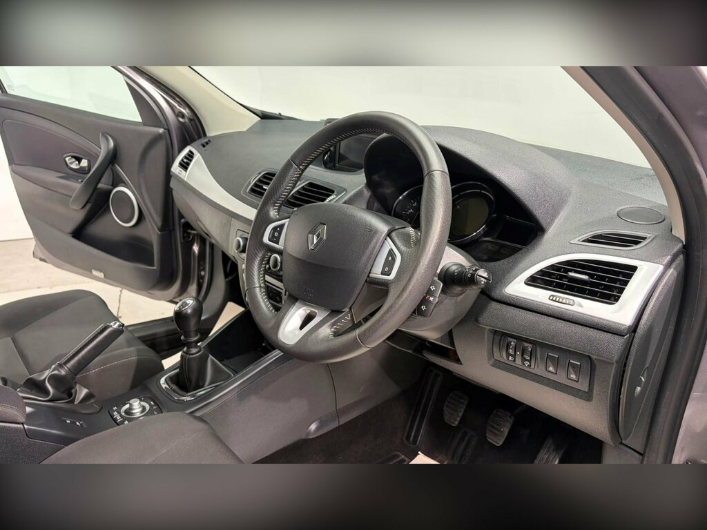 Renault Megane White #78
