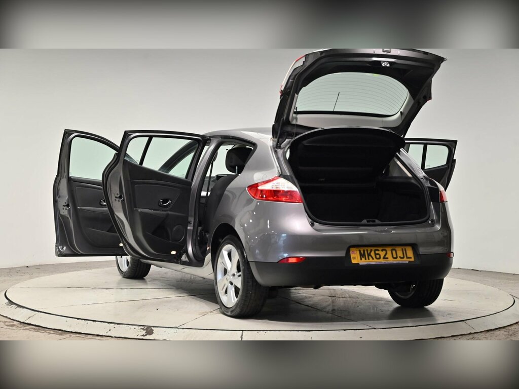 Renault Megane White #62