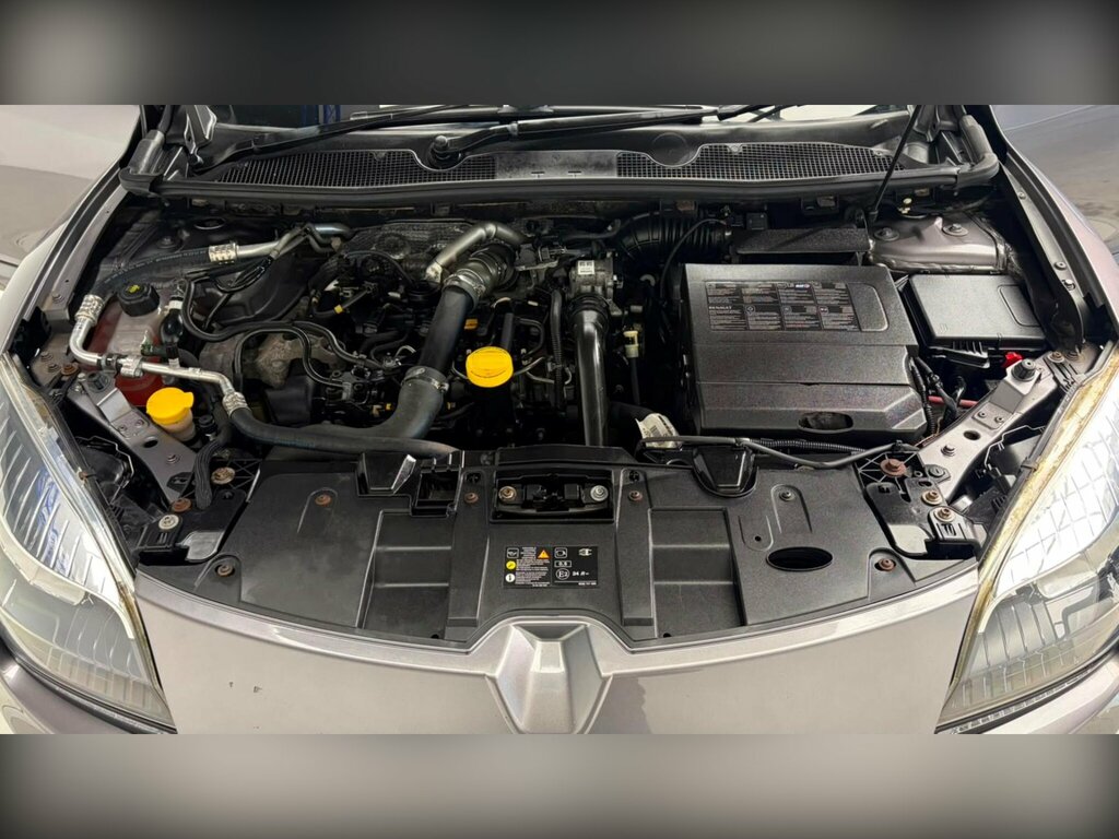 Renault Megane White #88