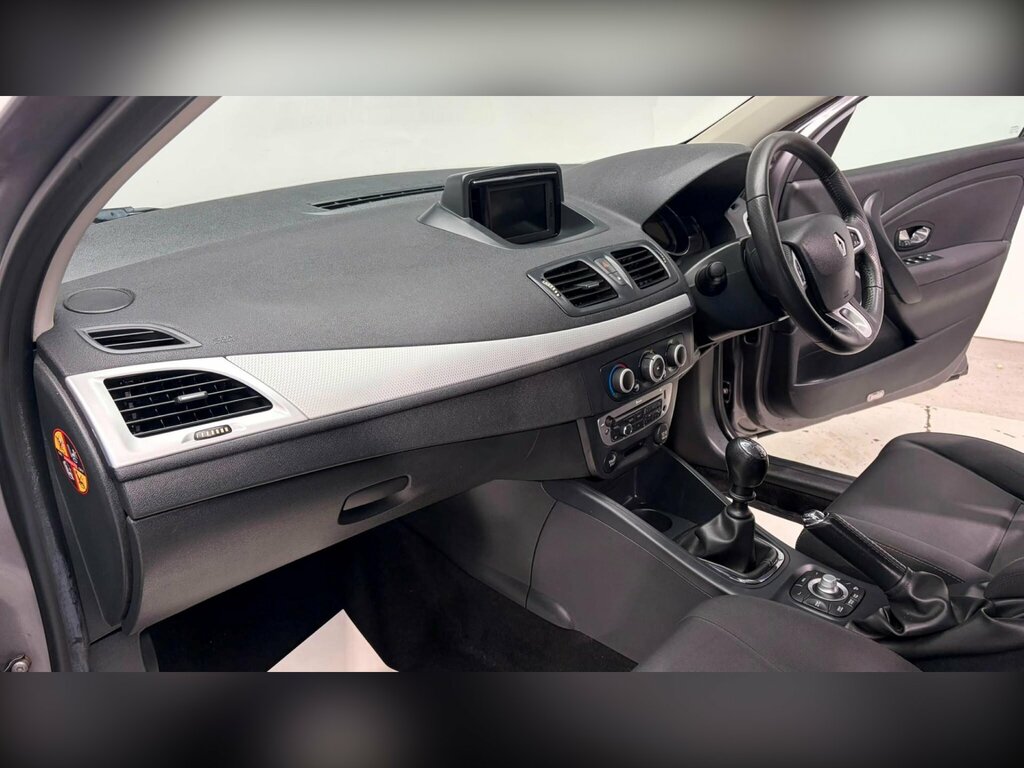 Renault Megane White #79