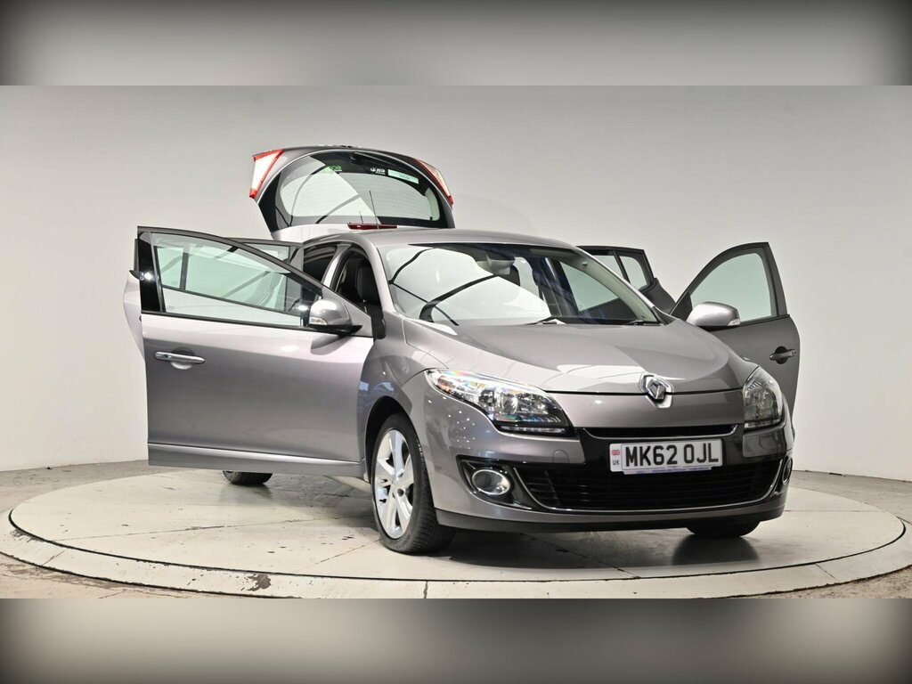 Renault Megane White #44
