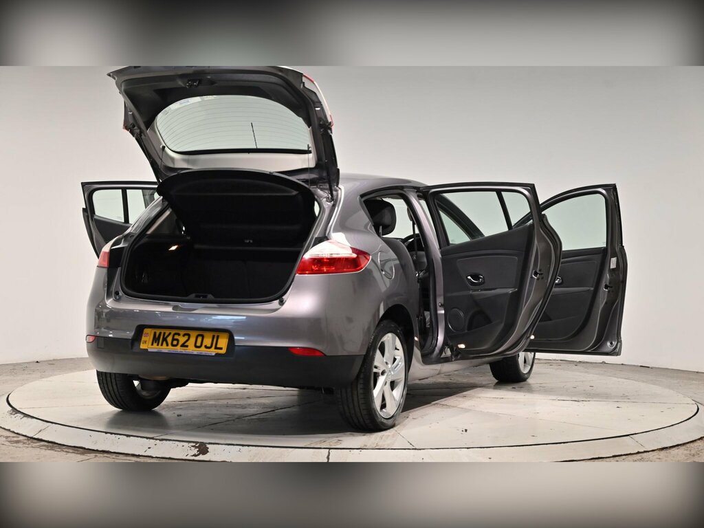Renault Megane White #67