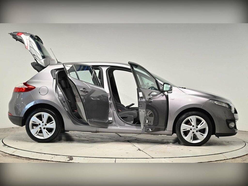 Renault Megane White #74
