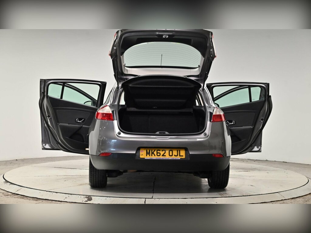 Renault Megane White #64