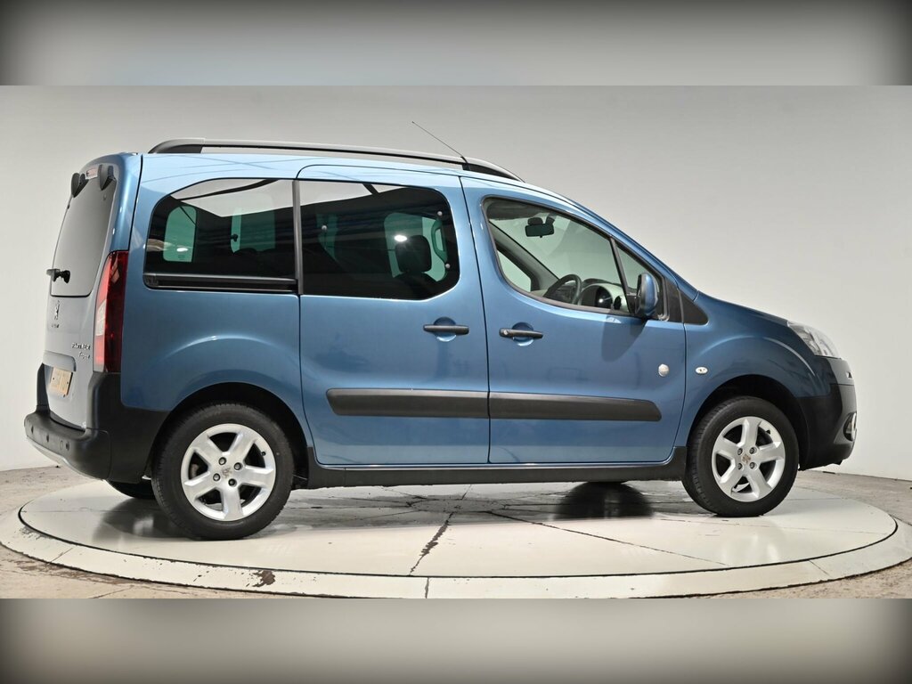 Peugeot Partner Tepee Active Black #36