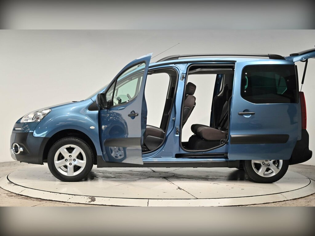 Peugeot Partner Tepee Active Black #56
