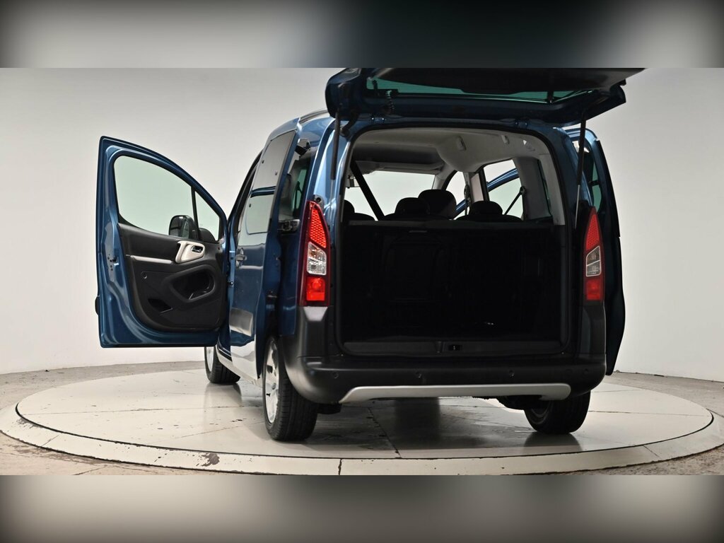 Peugeot Partner Tepee Active Black #64