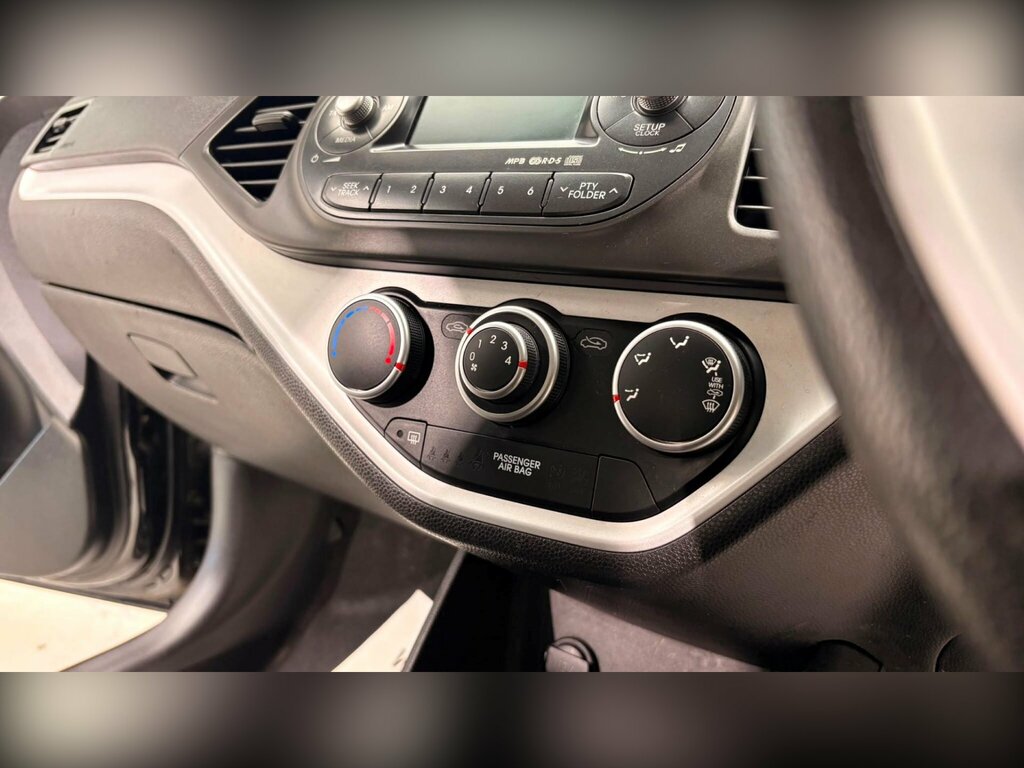 Kia Picanto 1.0 2 Red #93
