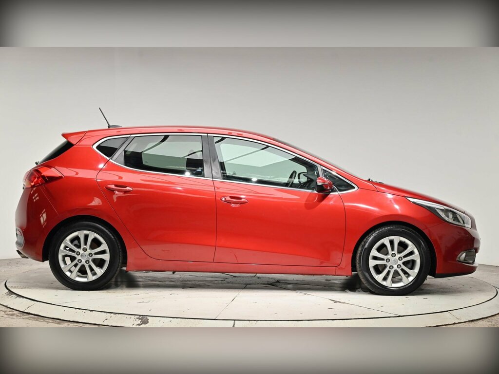 Kia Ceed 1.6 Crdi Ecodynamics 3 Euro 5 Ss Red #4
