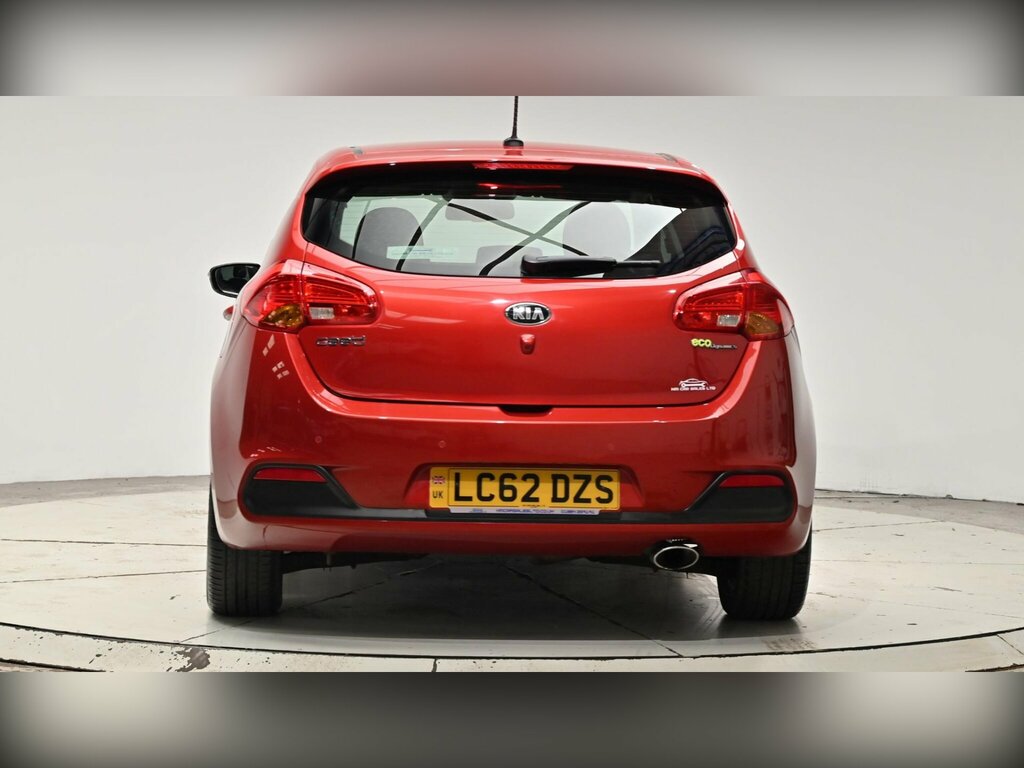 Kia Ceed 1.6 Crdi Ecodynamics 3 Euro 5 Ss Red #5