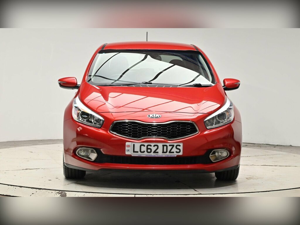 Kia Ceed 1.6 Crdi Ecodynamics 3 Euro 5 Ss Red #2