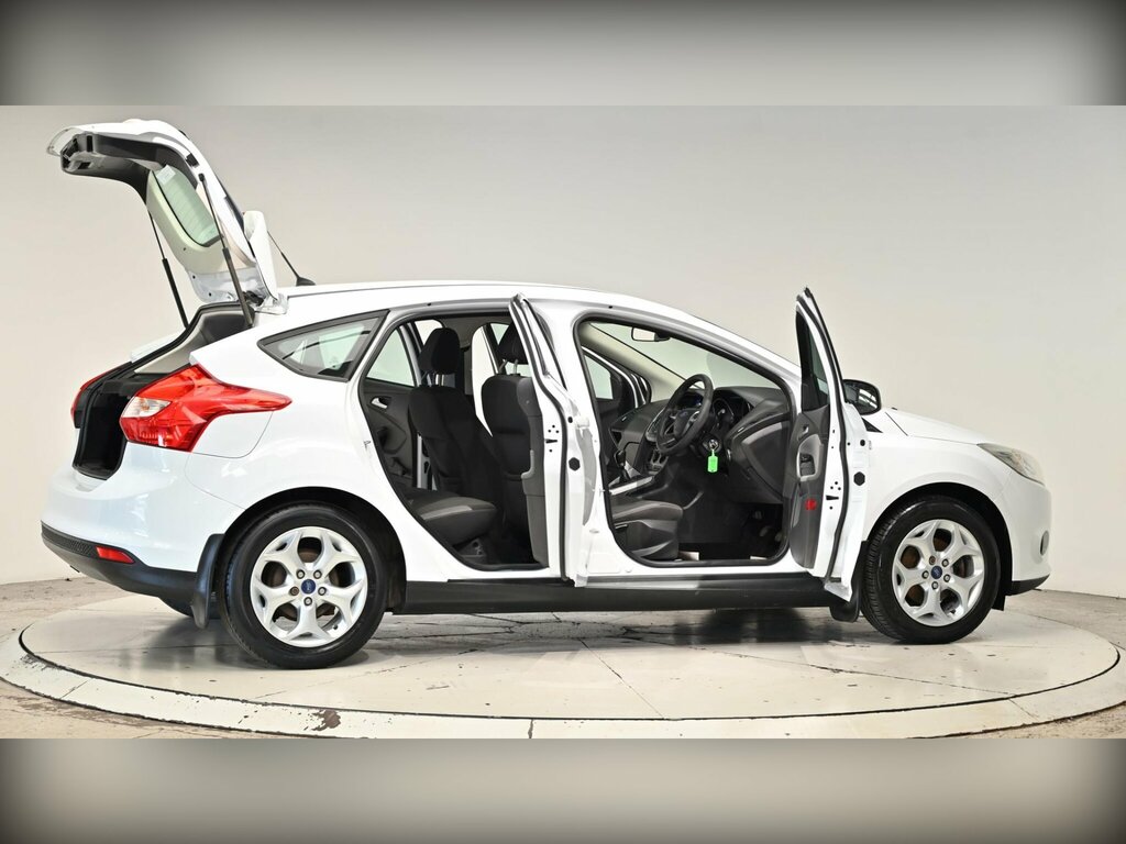 Ford Focus 1.6 Tdci Titanium Euro 5 Ss White #70