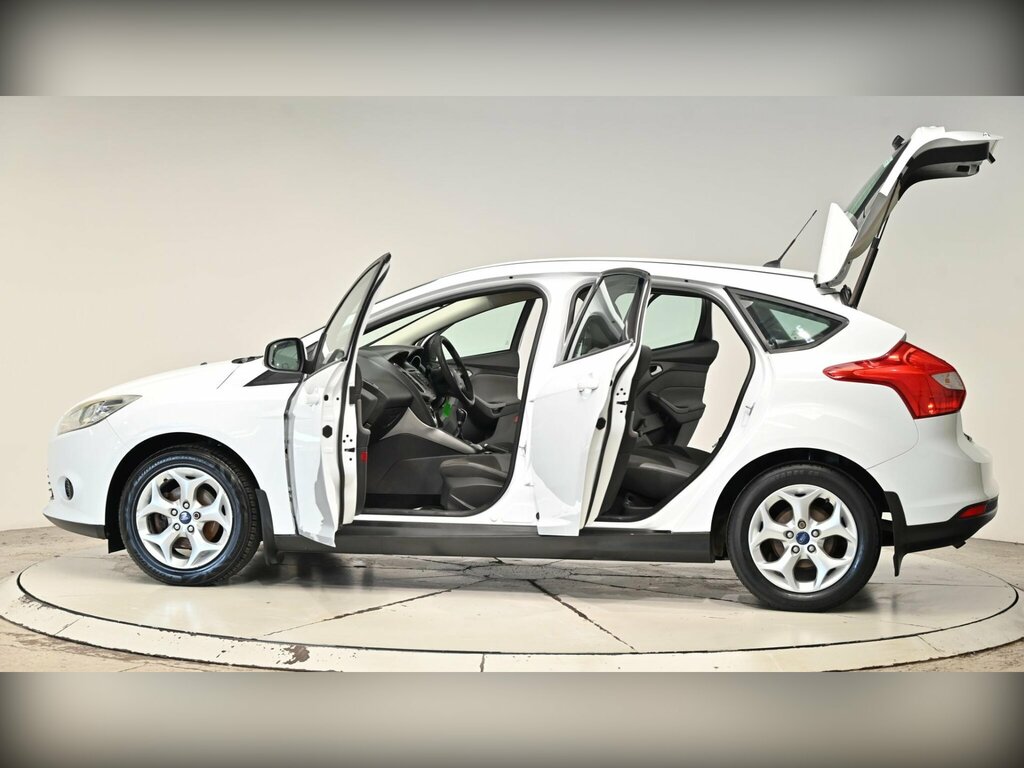 Ford Focus 1.6 Tdci Titanium Euro 5 Ss White #55