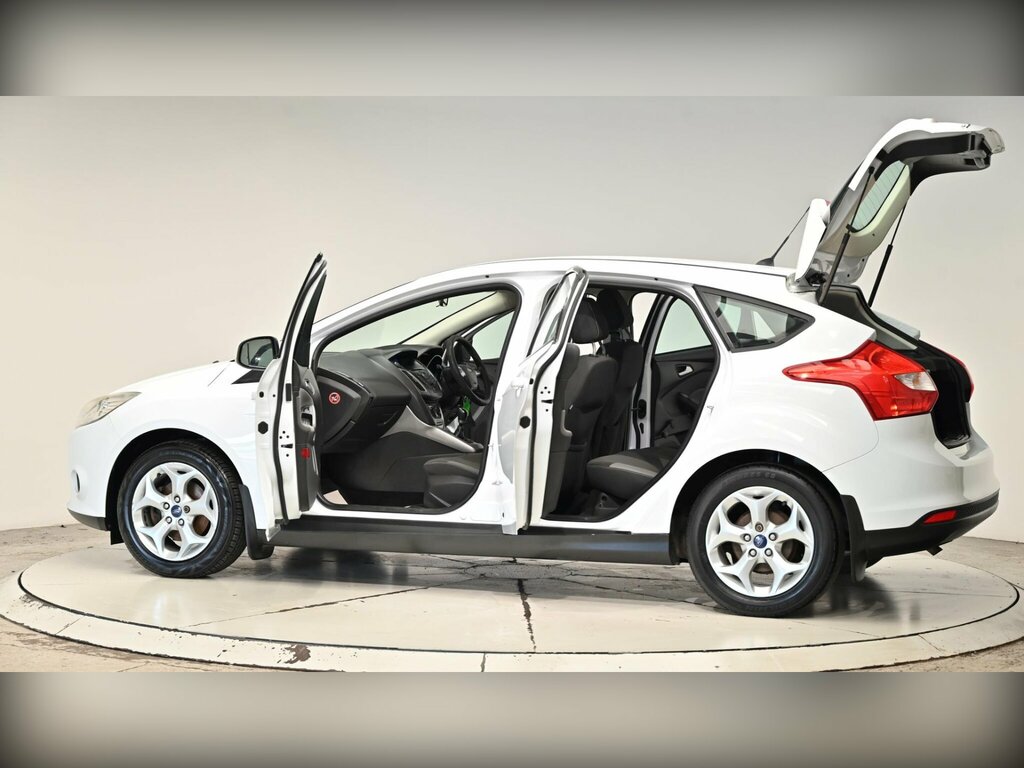 Ford Focus 1.6 Tdci Titanium Euro 5 Ss White #56