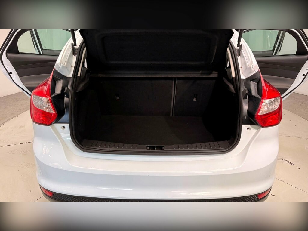 Ford Focus 1.6 Tdci Titanium Euro 5 Ss White #97