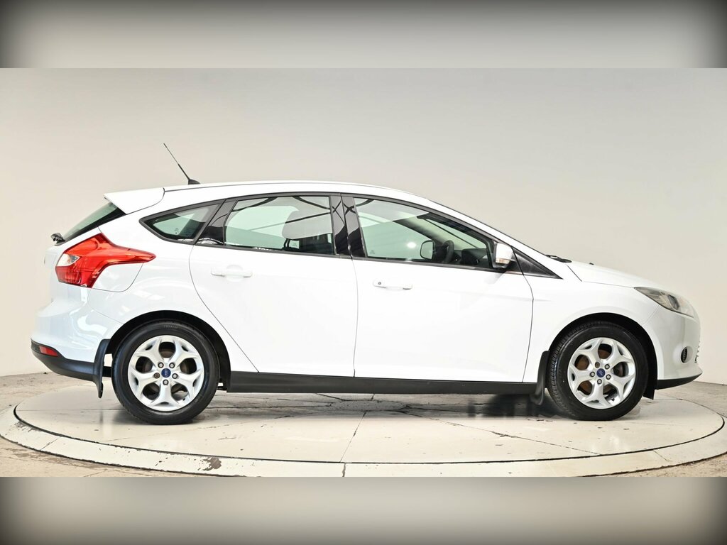 Ford Focus 1.6 Tdci Titanium Euro 5 Ss White #37