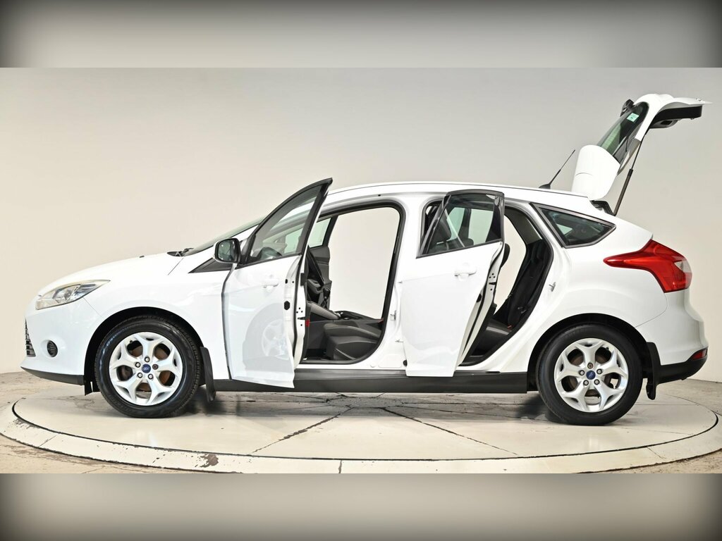 Ford Focus 1.6 Tdci Titanium Euro 5 Ss White #54