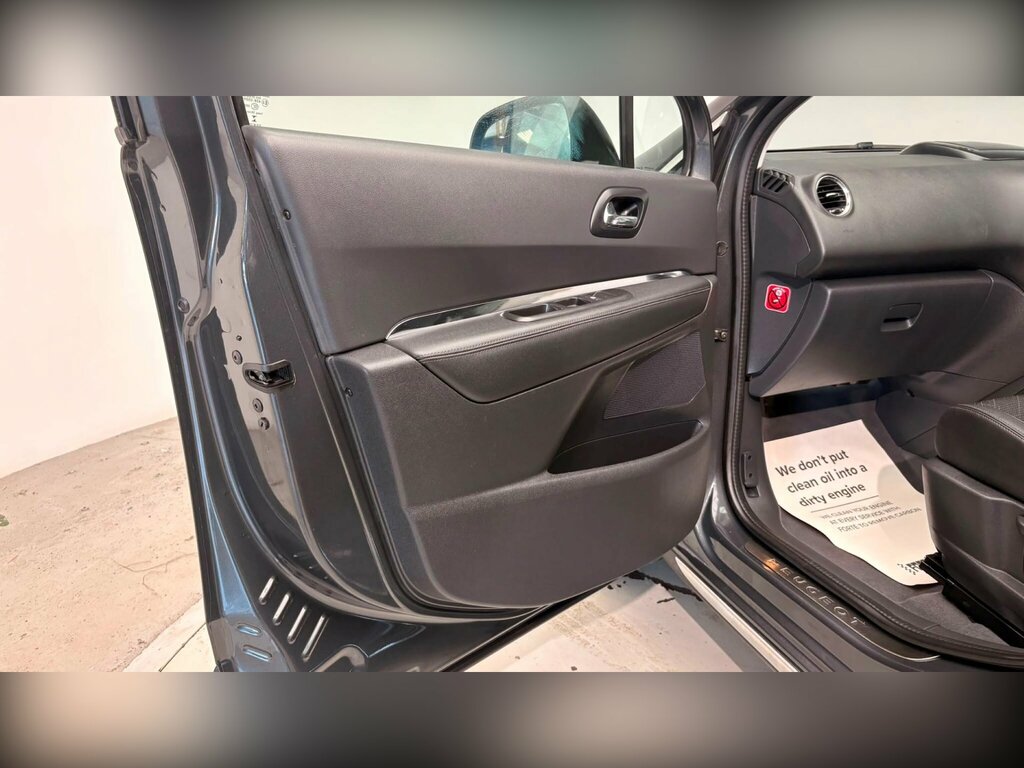 Peugeot 3008 Active Black #84