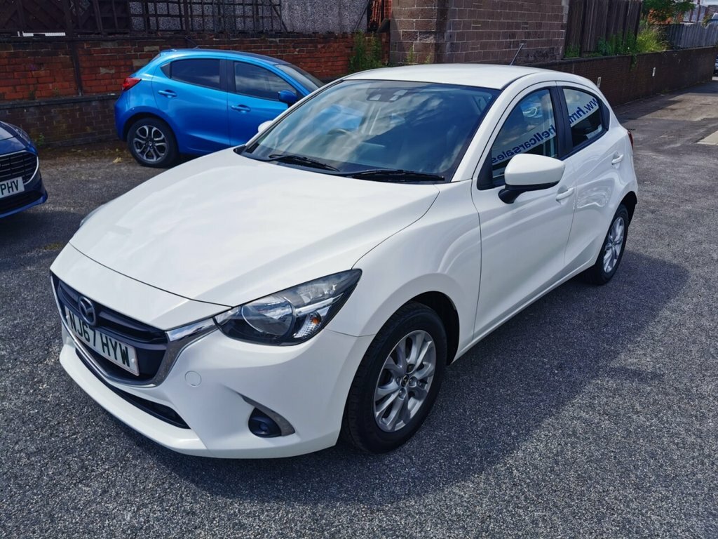 Mazda 2 1.5L Se-l Nav White #3