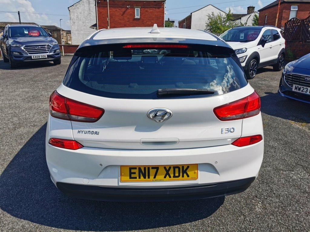 Hyundai I30 1L Se Nav White #5