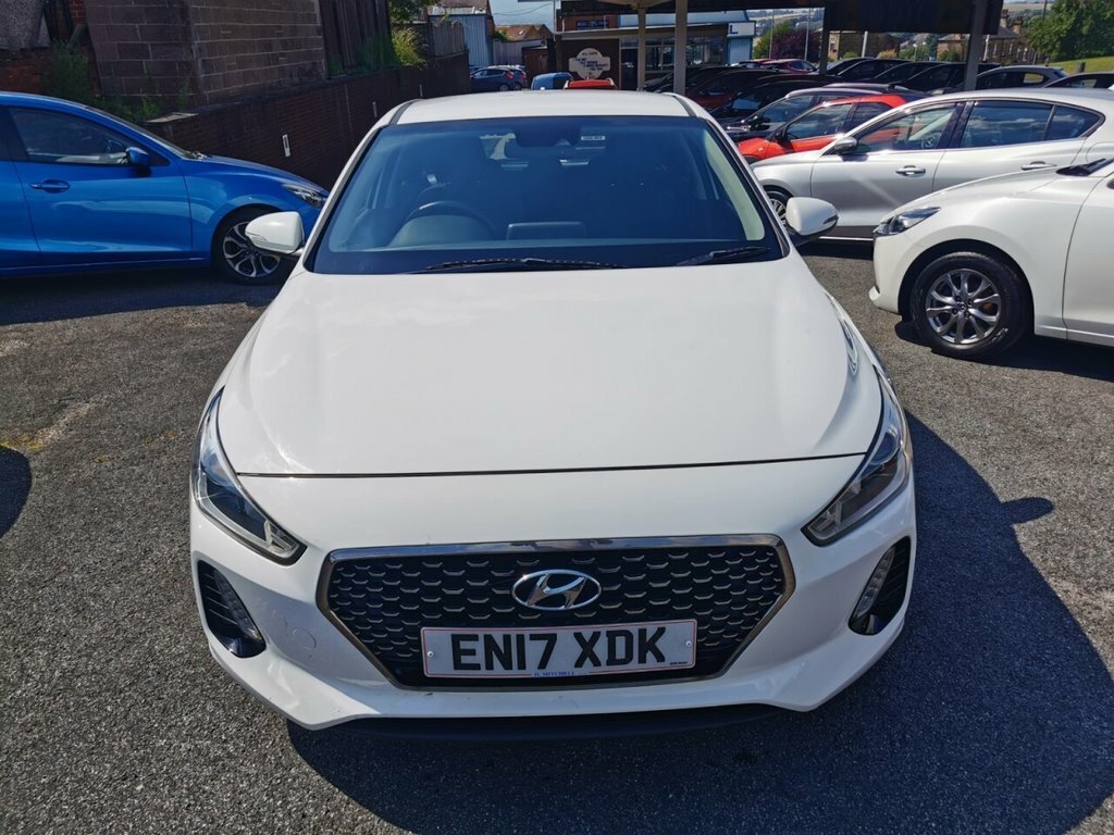 Hyundai I30 1L Se Nav White #2