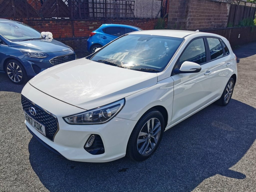 Hyundai I30 1L Se Nav White #3