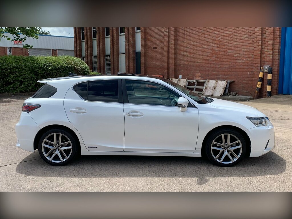 Lexus CT 1.8L Advance Silver #9