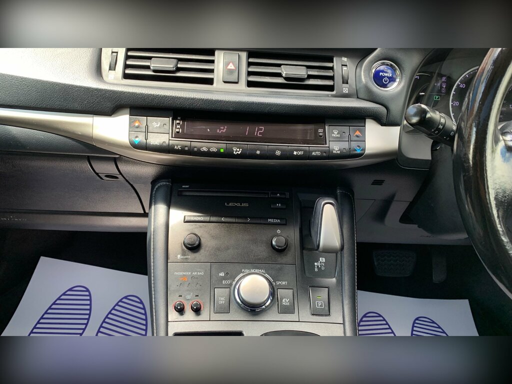 Lexus CT 1.8L Advance Silver #58