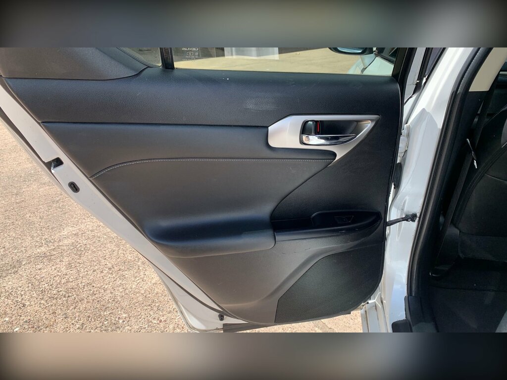 Lexus CT 1.8L Advance Silver #37