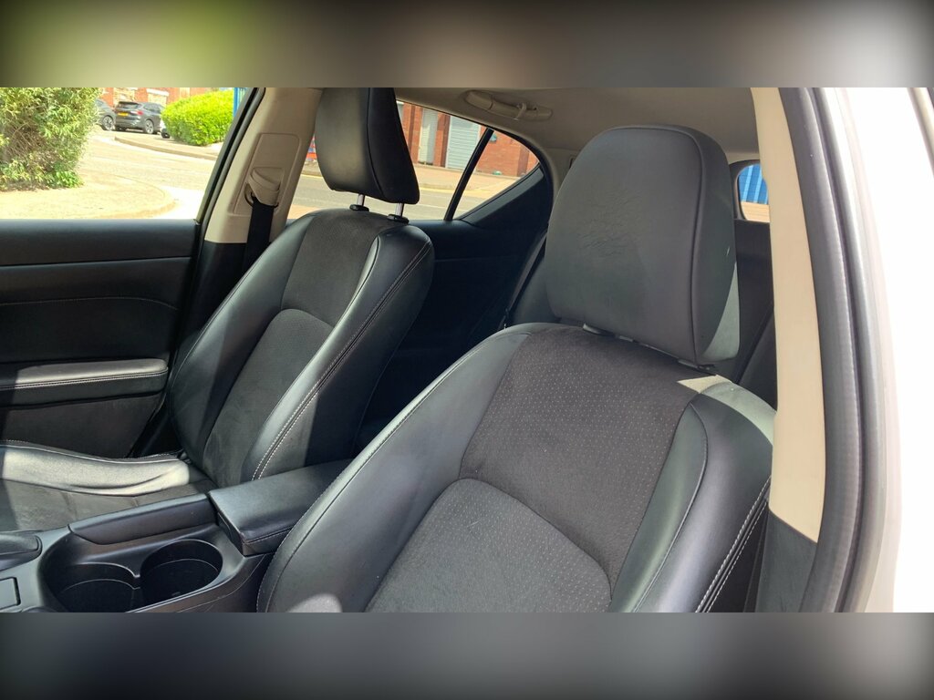 Lexus CT 1.8L Advance Silver #30