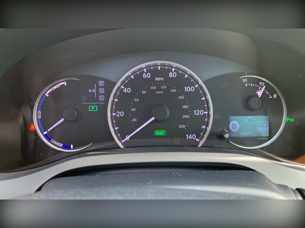 Lexus CT 1.8L Advance Silver #75