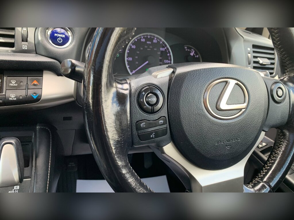 Lexus CT 1.8L Advance Silver #61