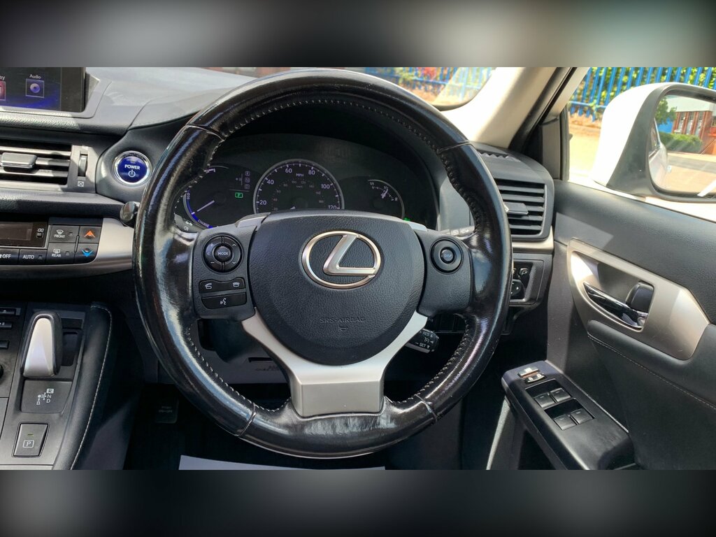 Lexus CT 1.8L Advance Silver #66