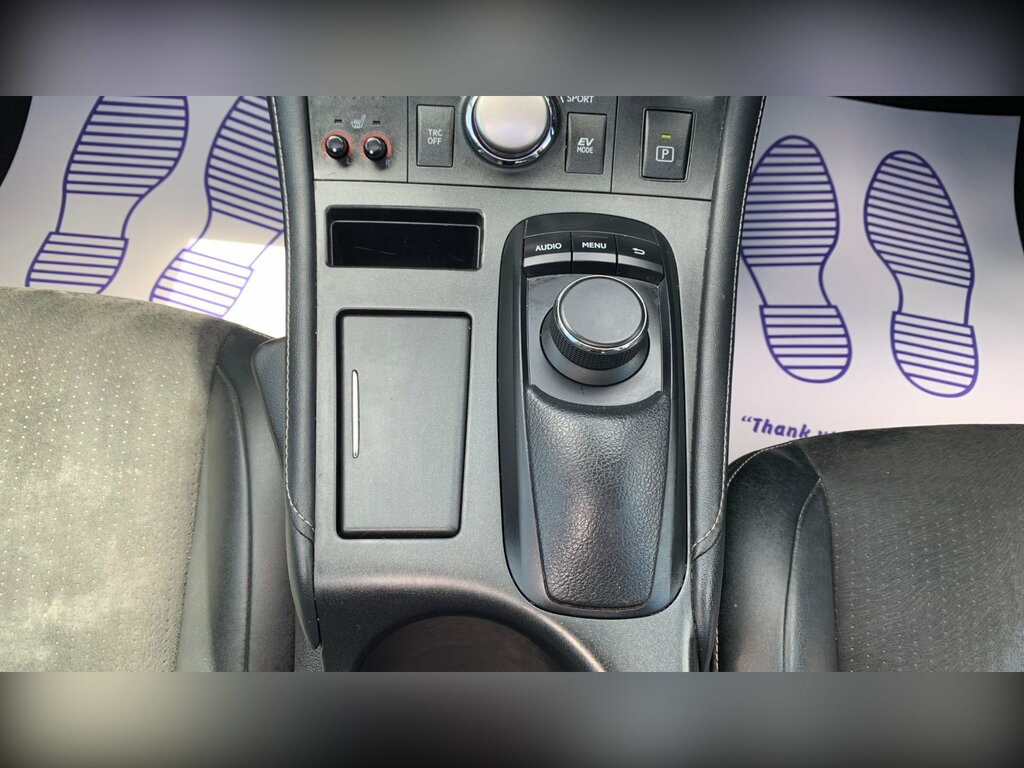 Lexus CT 1.8L Advance Silver #68