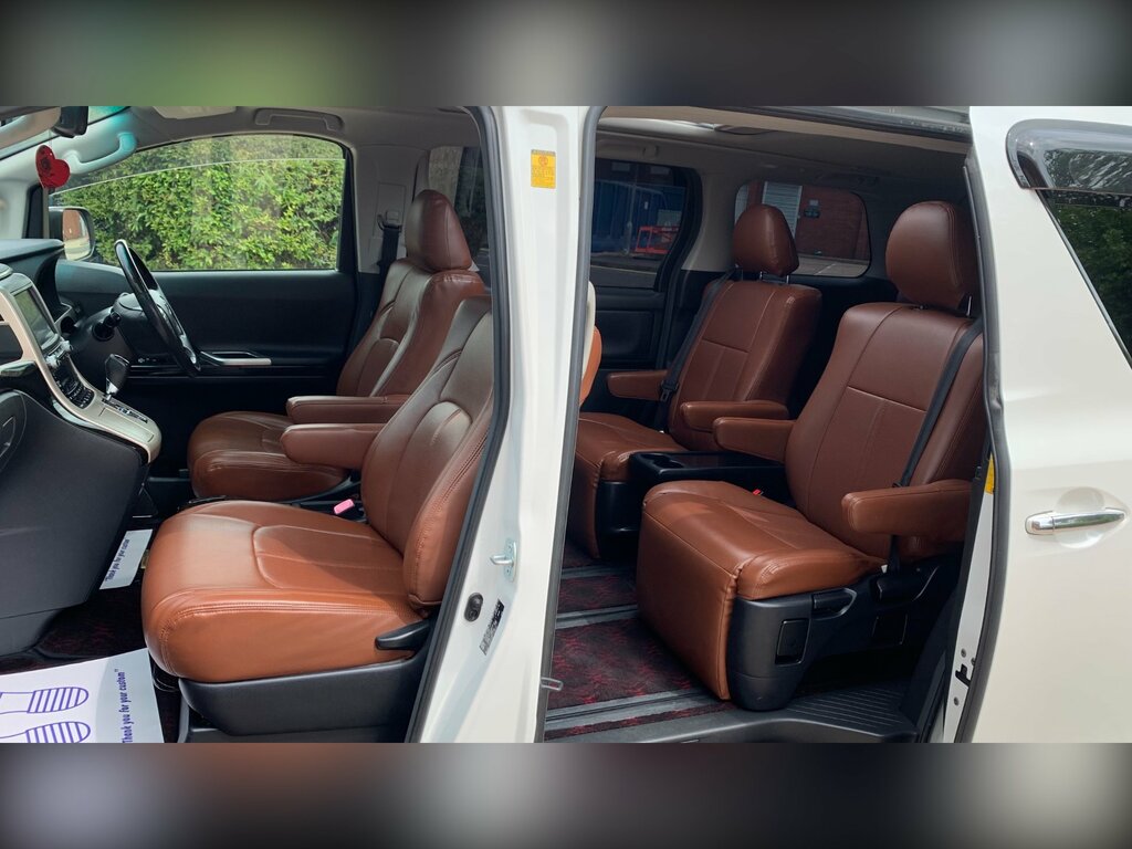 Toyota Vellfire 2.4 201414 7 Seats Mpv Ulez Black #35