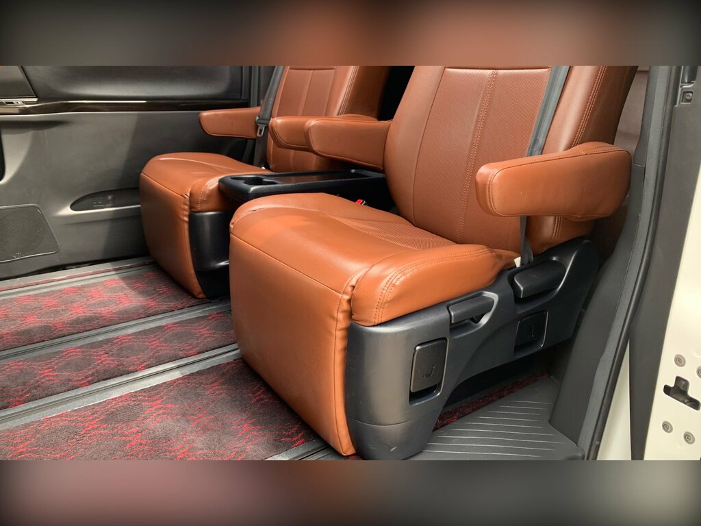 Toyota Vellfire 2.4 201414 7 Seats Mpv Ulez Black #33