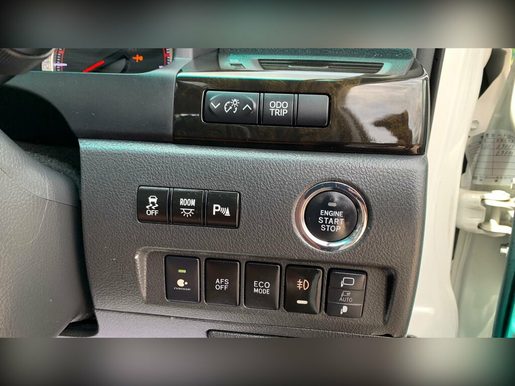 Toyota Vellfire 2.4 201414 7 Seats Mpv Ulez Black #55