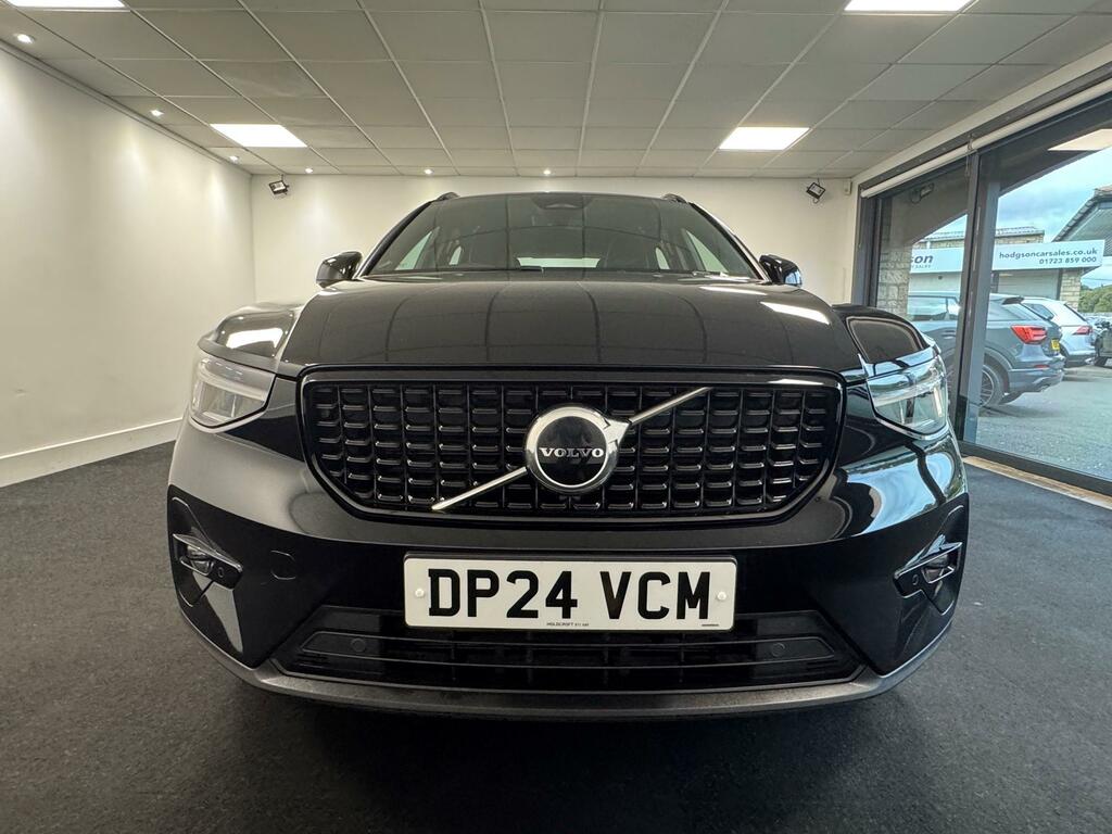 Volvo XC40 2.0 B3 Mhev Plus Dark Suv Hyb DP24VCM Black #2