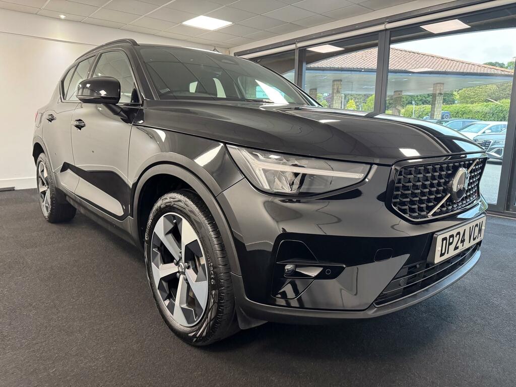 Volvo XC40 2.0 B3 Mhev Plus Dark Suv Hyb DP24VCM Black #3