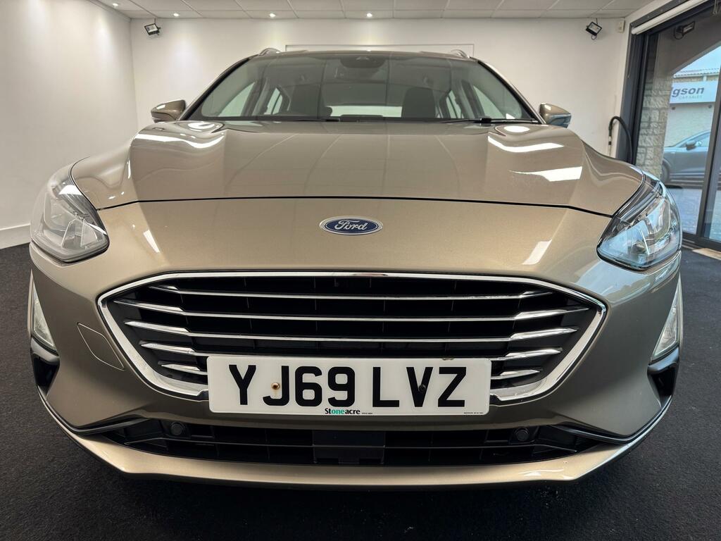 Ford Focus Estate 1.0T Ecoboost Titanium Estate YJ69LVZ Silver #2