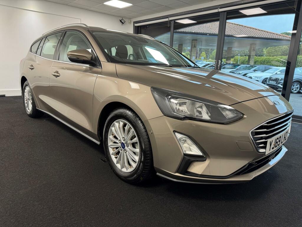 Ford Focus Estate 1.0T Ecoboost Titanium Estate YJ69LVZ Silver #3