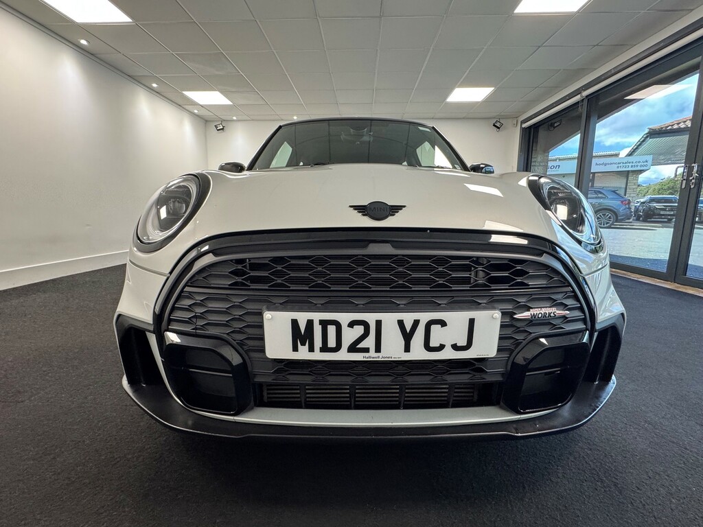 Mini Hatch 1.5 Cooper Sport Hatchback Steptronic E MD21YCJ White #2