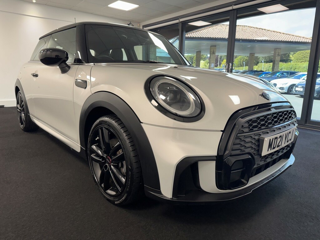 Mini Hatch 1.5 Cooper Sport Hatchback Steptronic E MD21YCJ White #3