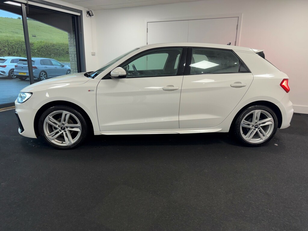Audi A1 1.0 Tfsi 25 S Line Sportback YD72CMY White #3