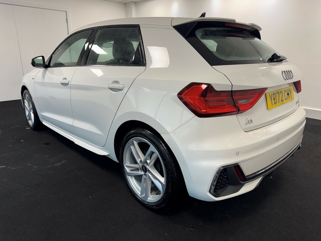 Audi A1 1.0 Tfsi 25 S Line Sportback YD72CMY White #4