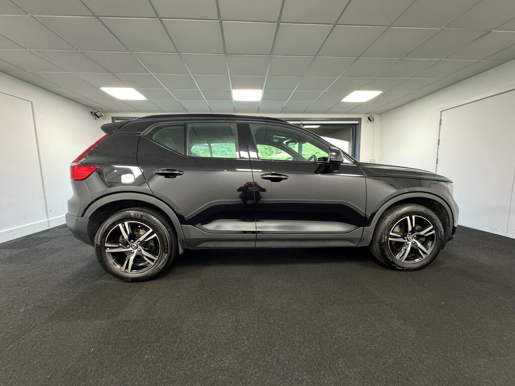 Volvo XC40 2.0 B3 Mhev Plus Dark Suv Hyb Black #4